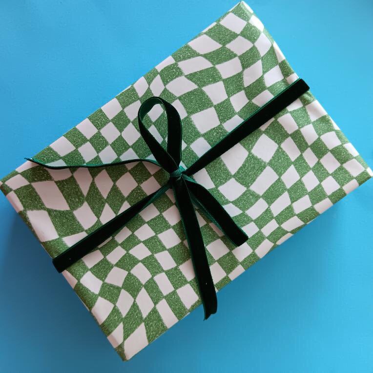 GIFT WRAPPING